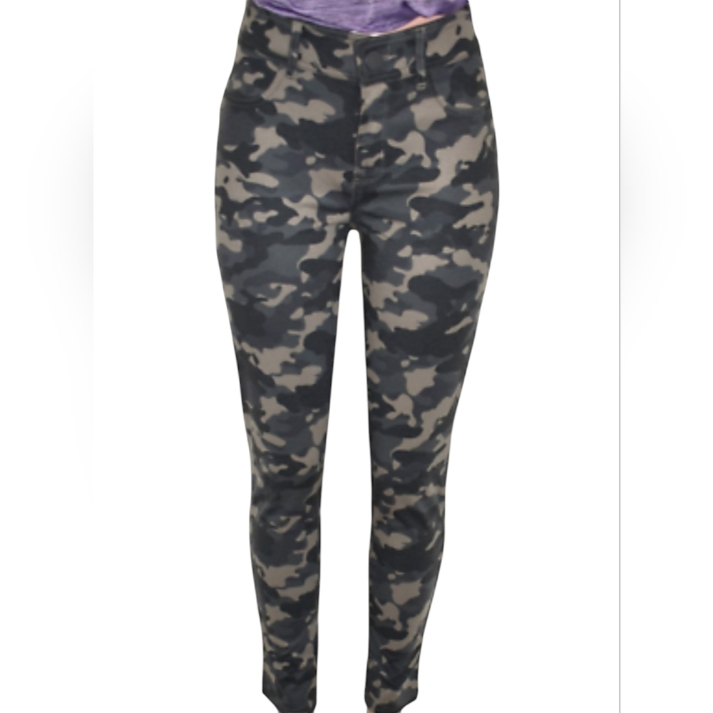 Seven7 Women's Ponte Camouflage Print Pullon Pants